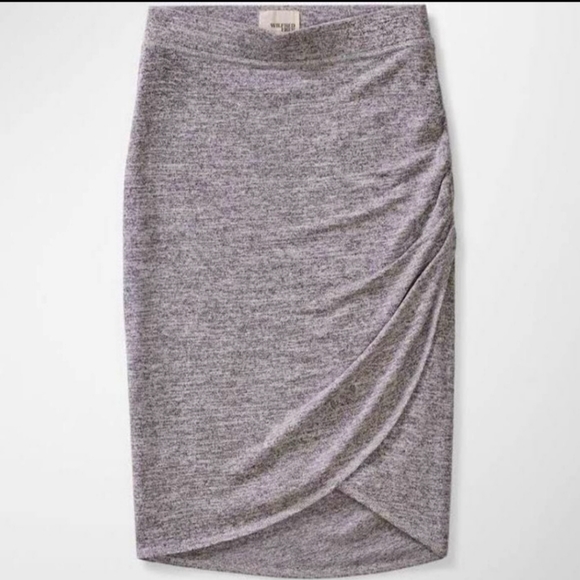 Wilfred Dresses & Skirts - Wilfred Free Tyra skirt